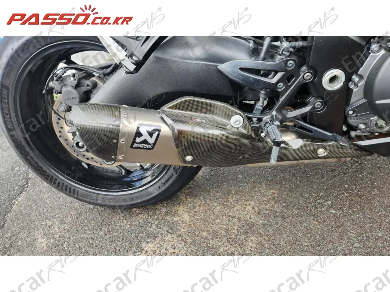 SUZUKI GSX S 1000 - фото 6