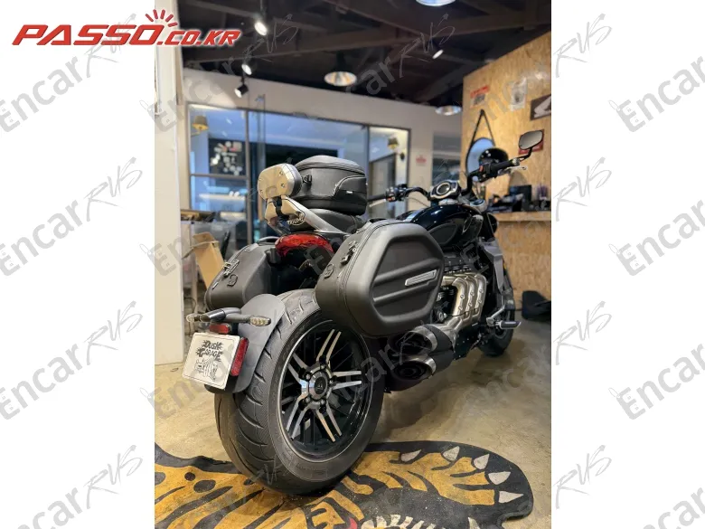 Triumph Rocket Ⅲ Gt - фото 4