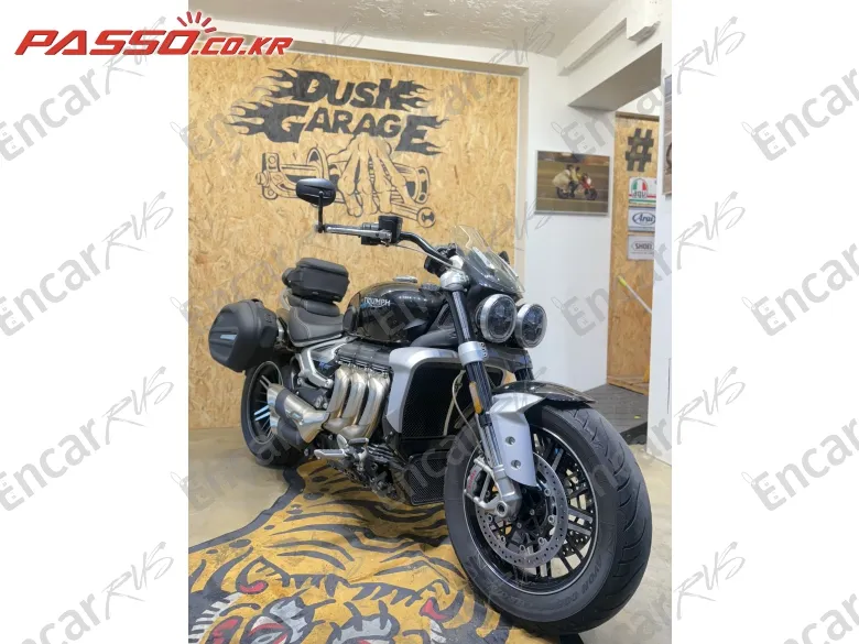 Triumph Rocket Ⅲ Gt - фото 6