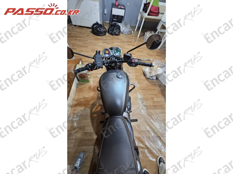 Triumph Bonneville T120 Black - фото 3