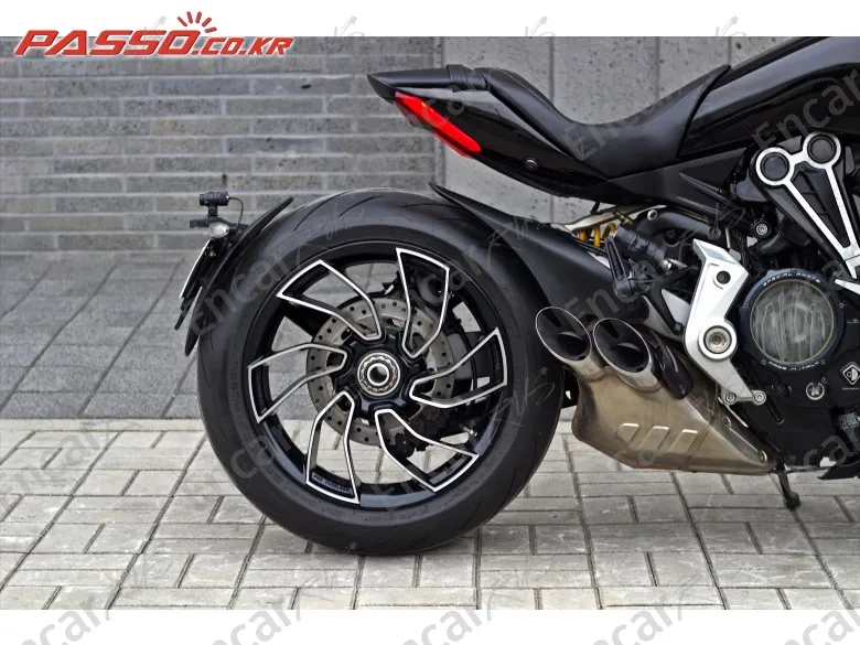 Ducati X Diavel S - фото 6