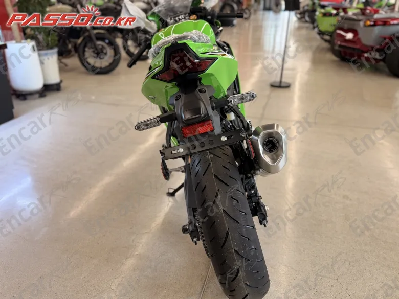Kawasaki Ninja Zx 4 Rr - фото 2
