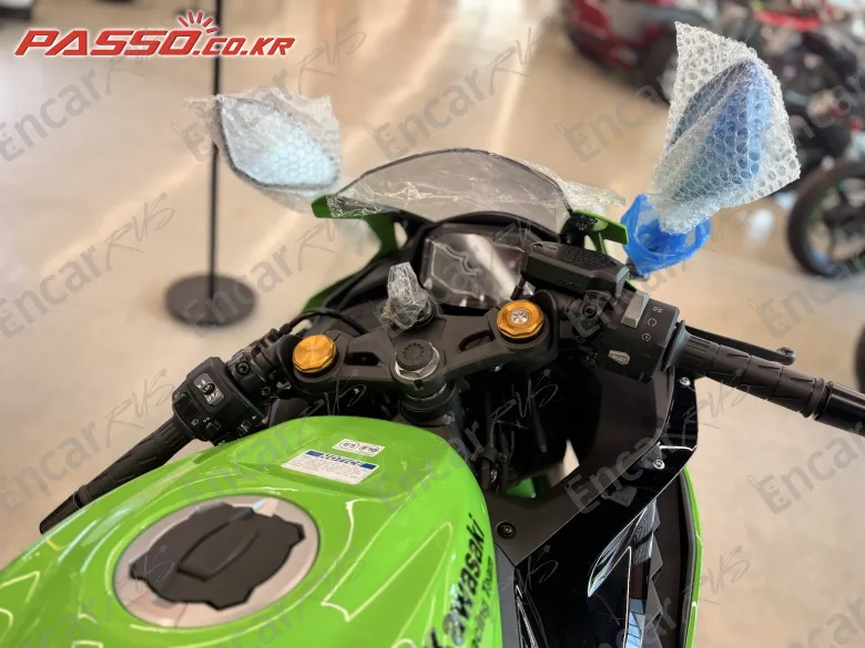 Kawasaki Ninja Zx 4 Rr - фото 3