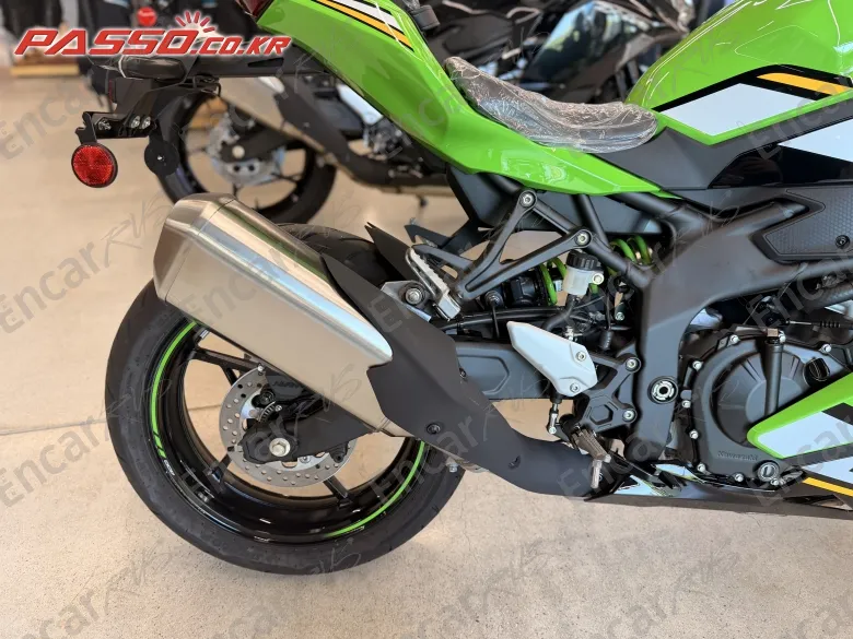 Kawasaki Ninja Zx 4 Rr - фото 6