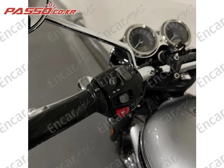 Triumph Bonneville T120 - фото 3