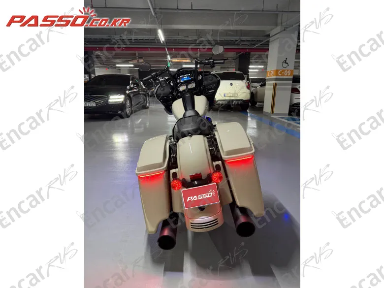 Harley-Davidson Road Glide Special - фото 4