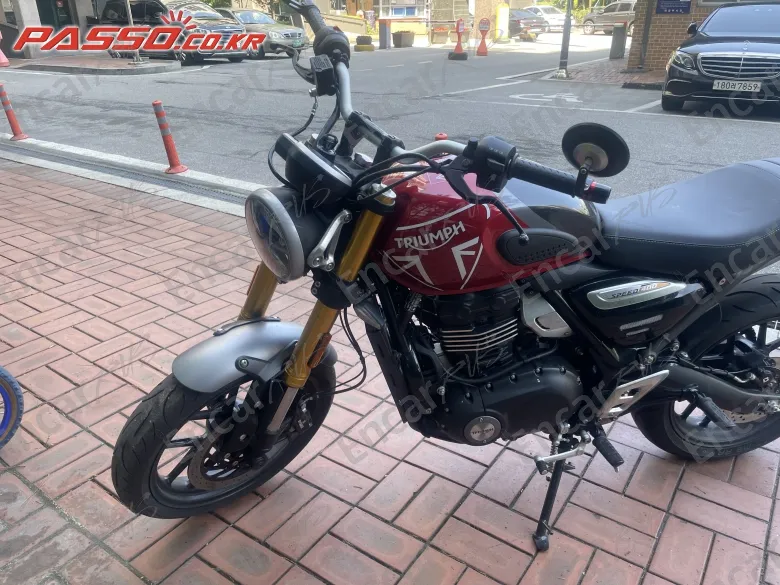 Triumph Speed 400 - фото 1