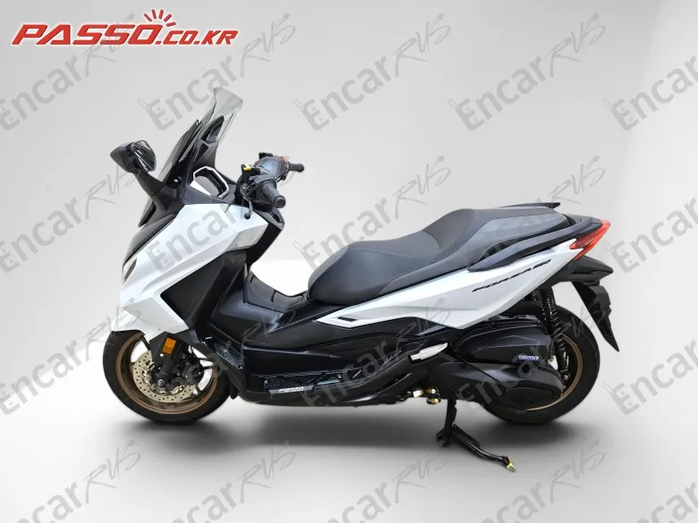 Honda Forza 350 - фото 1