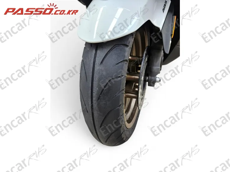 Honda Forza 350 - фото 5