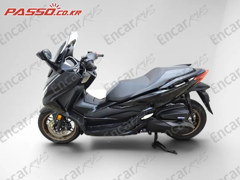 Honda Forza 350 - фото 1