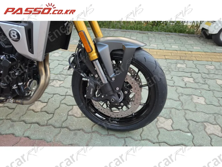 SUZUKI GSX 8 T - фото 5