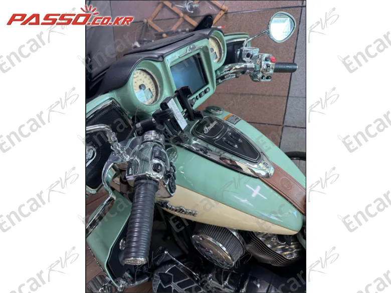 Indian Chief Roadmaster - фото 3