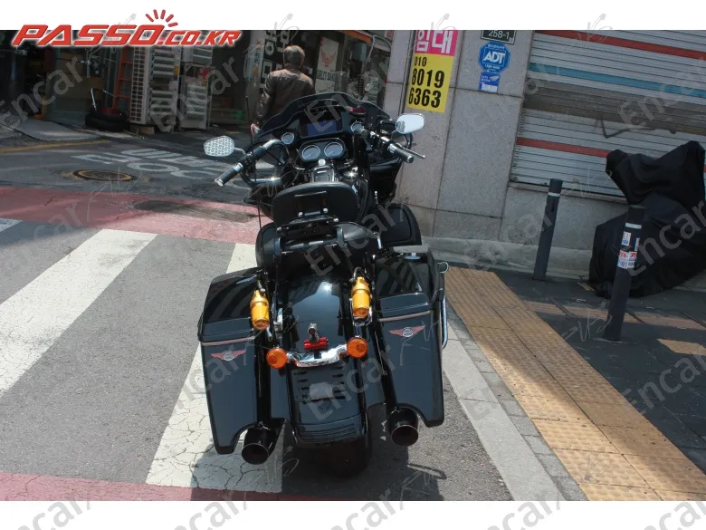 Harley-Davidson Flhx - фото 2