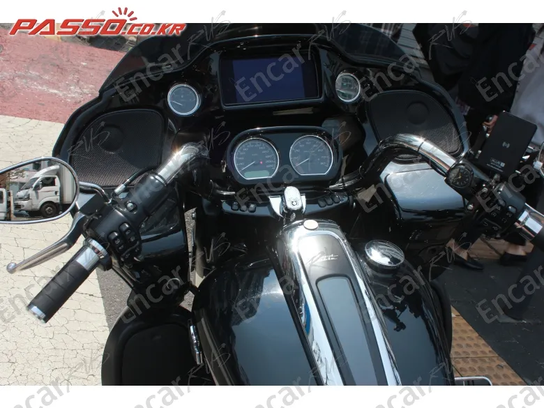 Harley-Davidson Flhx - фото 3
