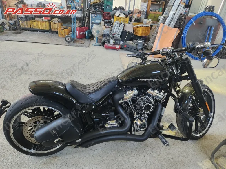 Harley-Davidson Breakout 114 - фото 0