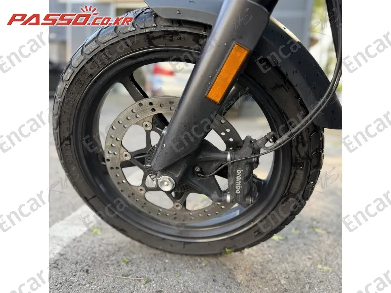 HUSQVARNA SVARTPILEN 701 - фото 5