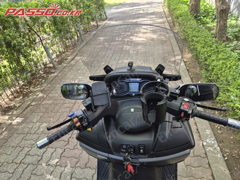 SUZUKI BURGMAN 650 EXECUTIVE - фото 3