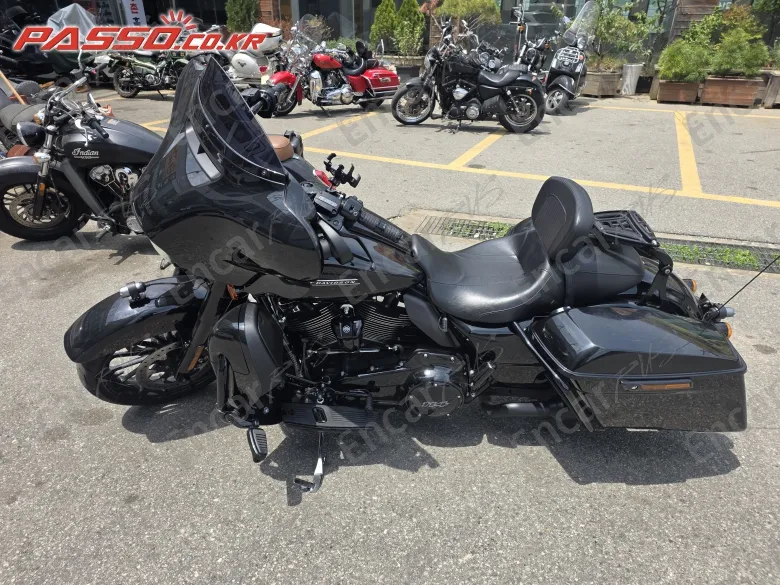 Harley-Davidson Flhx - фото 1