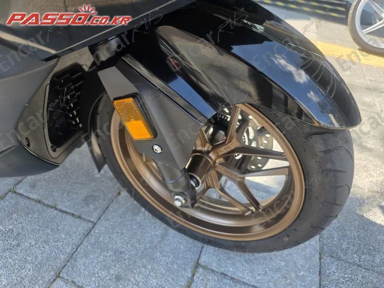 Honda Forza 350 - фото 5