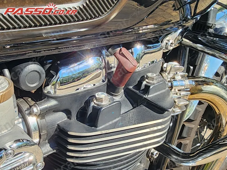 Triumph Bonneville T120 - фото 3