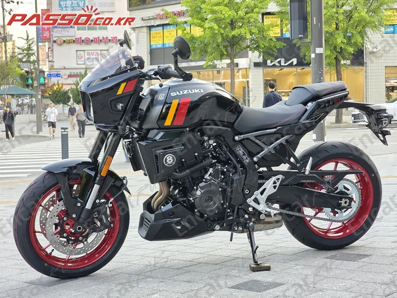SUZUKI GSX 8 TT - фото 1