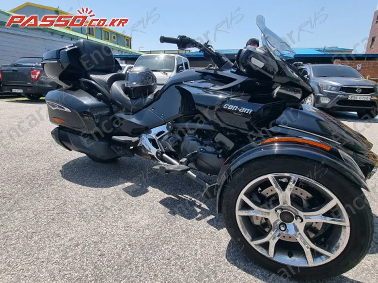BRP CAN-AM SPYDER F3 LIMITED - фото 0