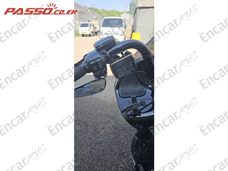 HARLEY-DAVIDSON FLTRSE3 - фото 3