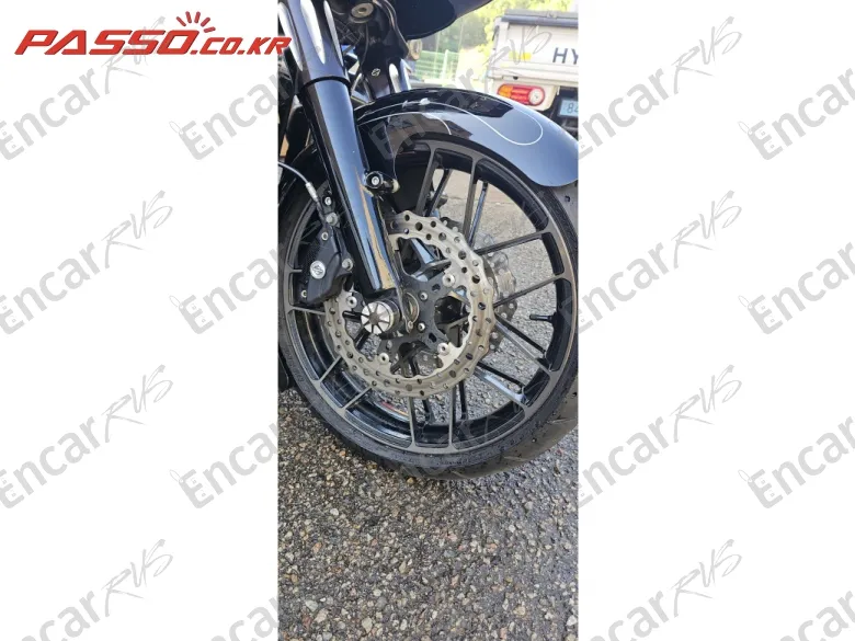HARLEY-DAVIDSON FLTRSE3 - фото 5