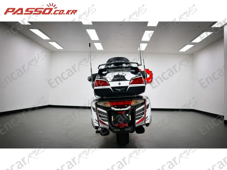 Honda Goldwing 1800 - фото 2