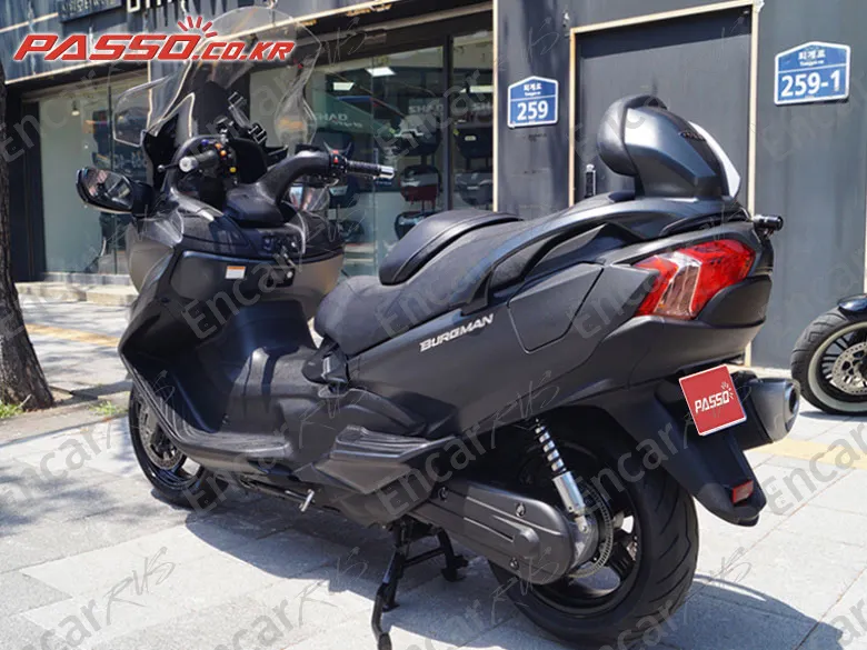 Suzuki Burgman 650 - фото 2