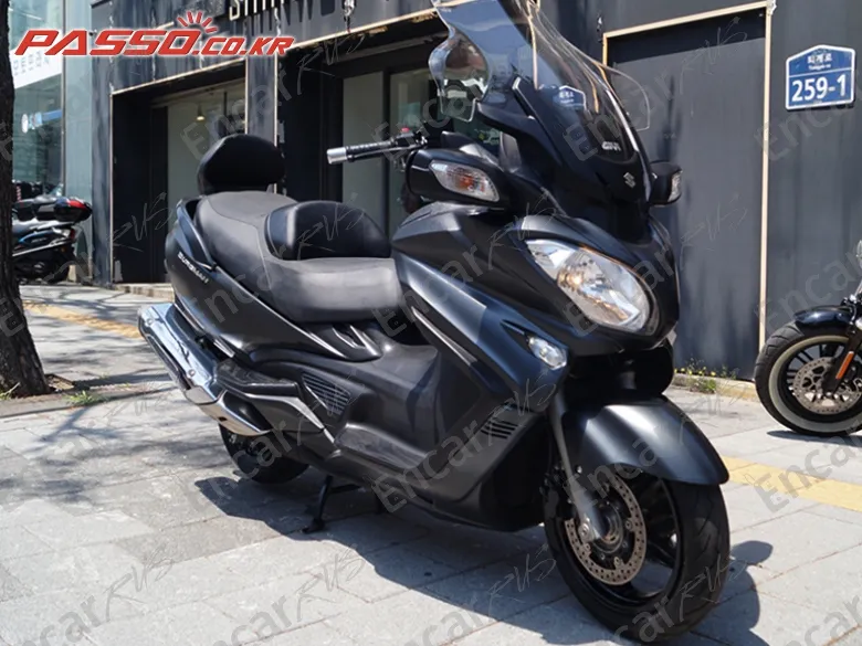 Suzuki Burgman 650 - фото 6