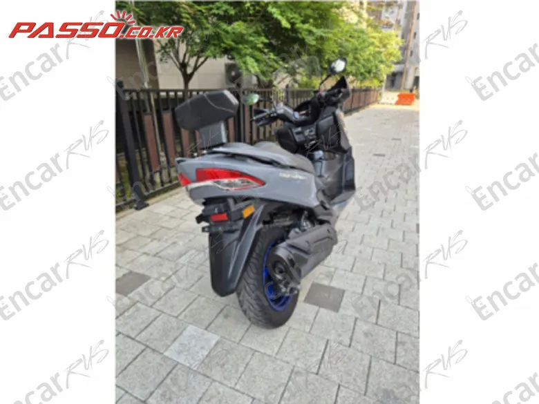 Suzuki Burgman 400 Abs - фото 2