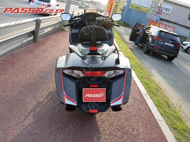 HONDA GOLDWING F6B - фото 2
