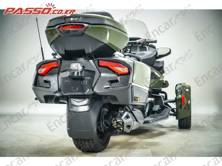 BRP CAN-AM SPYDER RT LIMITED - фото 2