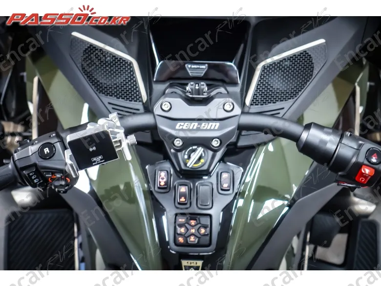 BRP CAN-AM SPYDER RT LIMITED - фото 3