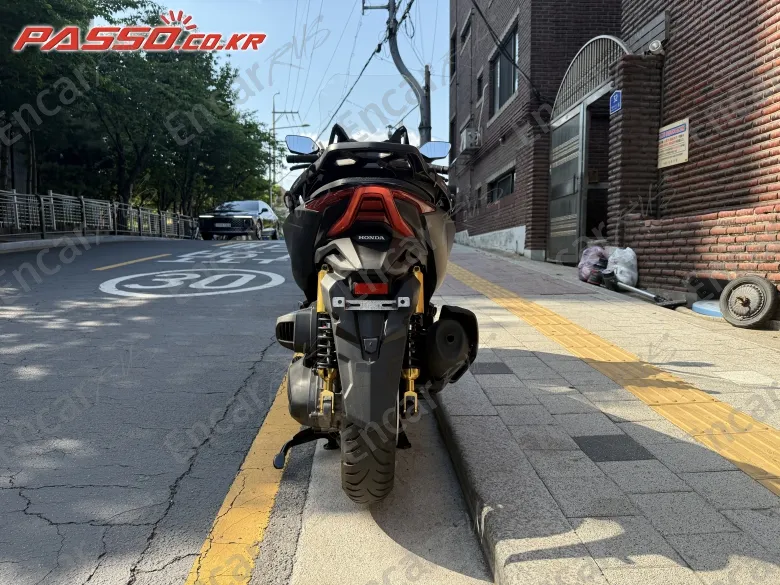 Honda Forza 350 - фото 2