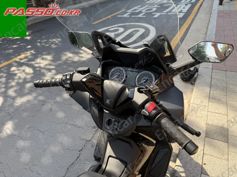 Honda Forza 350 - фото 3