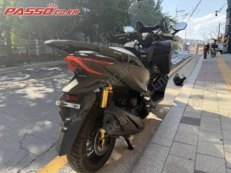 Honda Forza 350 - фото 4