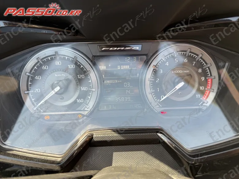 Honda Forza 350 - фото 5