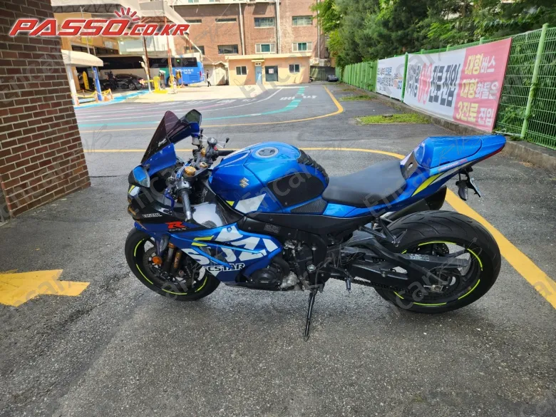 SUZUKI GSX R 1000 R - фото 1