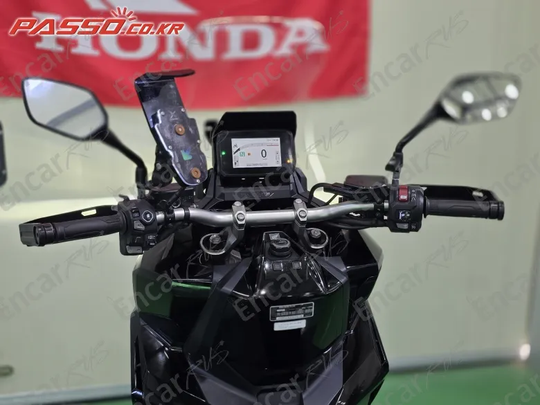 HONDA X ADV - фото 3