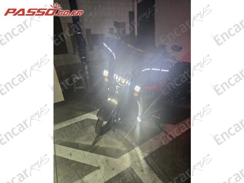 HARLEY-DAVIDSON FLHXS STREET GLIDE SPECIAL - фото 4