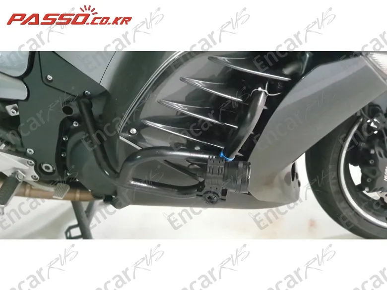 Kawasaki Gtr 1400 - фото 4