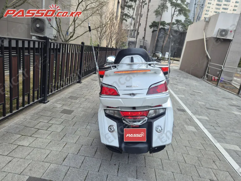 Honda Goldwing 1800 - фото 2