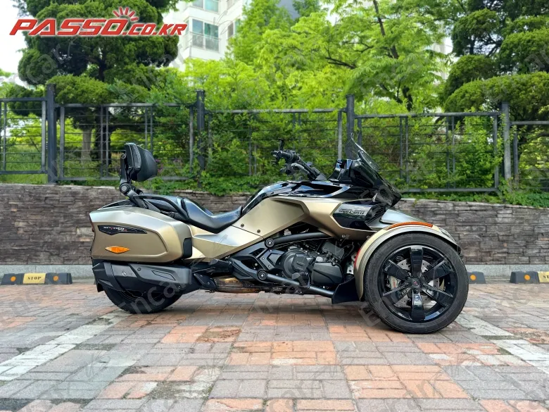 BRP CAN-AM SPYDER F3 T - фото 0