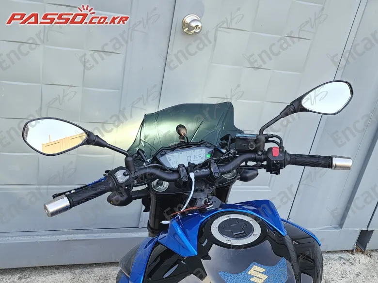 SUZUKI GSX S 750 - фото 3