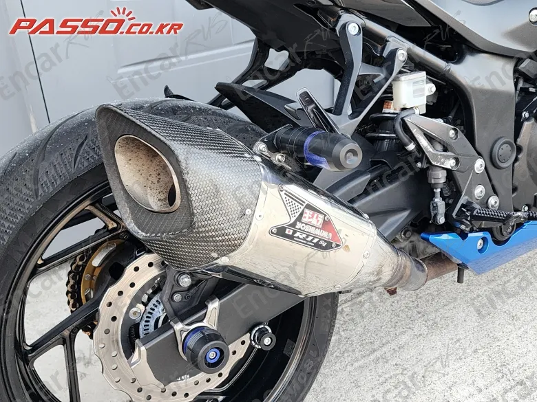 SUZUKI GSX S 750 - фото 6