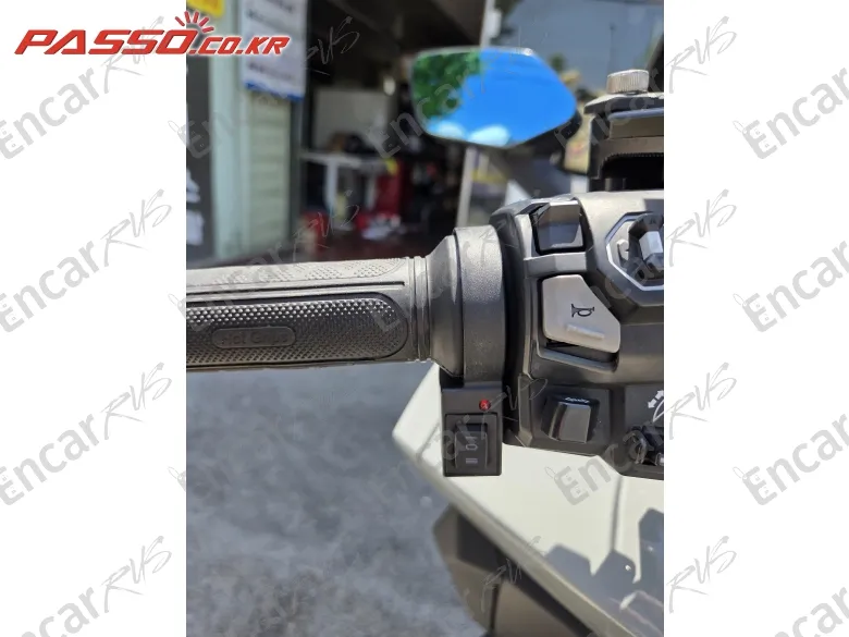 Honda Forza 350 - фото 3