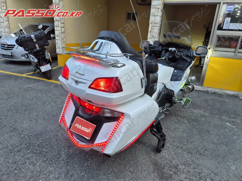 Honda Goldwing 1800 - фото 2