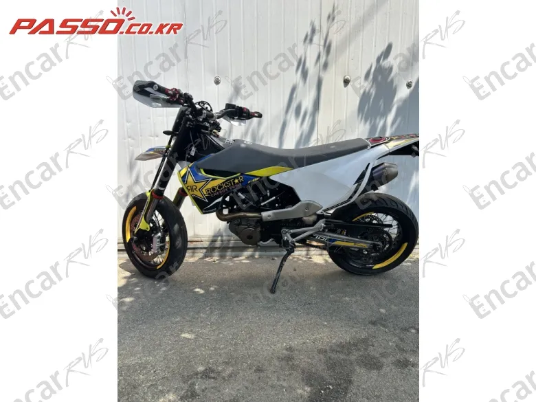 Husqvarna 701 Supermoto - фото 1